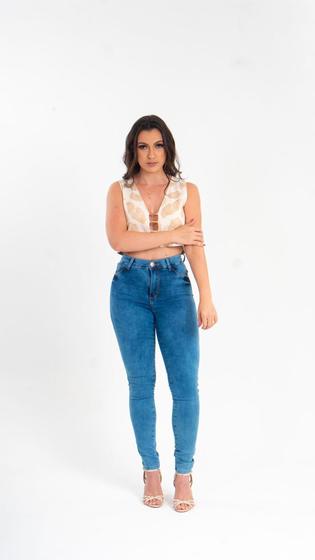 Imagem de Calça Jeans Skinny Preta: A Base Perfeita para Looks Incriveis