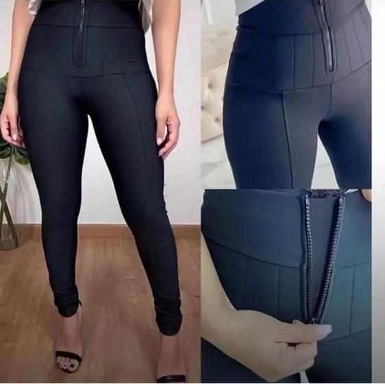 Imagem de Calça Lipo Feminina Plus Size Preta Com Ziper
