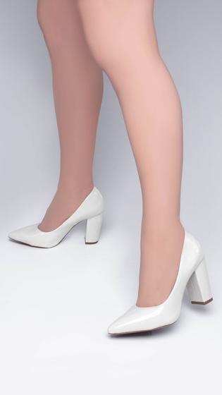 Imagem de Calçados femininos scarpin salto com 8 cm de altura encapado com verniz