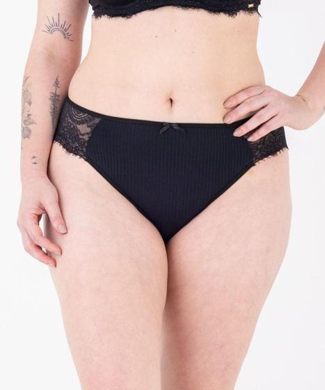 Imagem de Calcinha Plus size em renda c/ recorte em Micro Balet