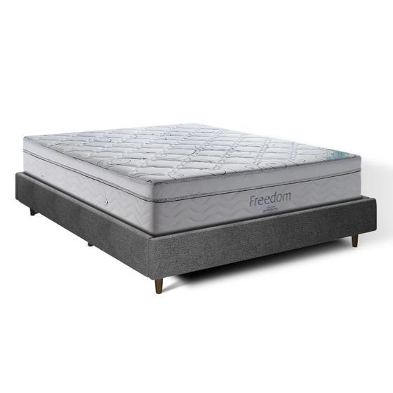 Imagem de Cama Genebra Bouclé com Colchão de Molas Ensacadas D33 Pillow In Ortobom Freedom Queen 158cm