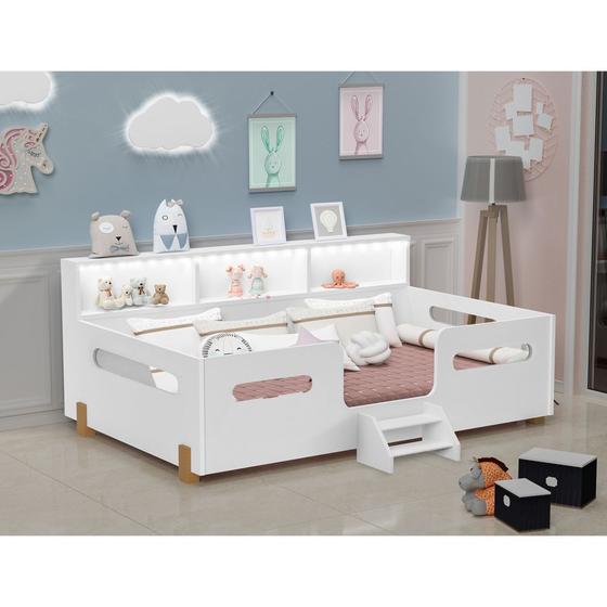 Imagem de Cama Infantil Montessoriana Mary com Escada Led e Nicho Branco/mel