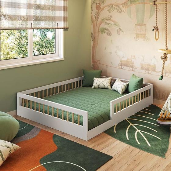 Imagem de Cama Montessoriana Infantil Branca para Casal Branco