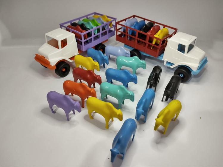 Imagem de Caminhão de brinquedo infantil com 6 bois sortidos 25cm coral