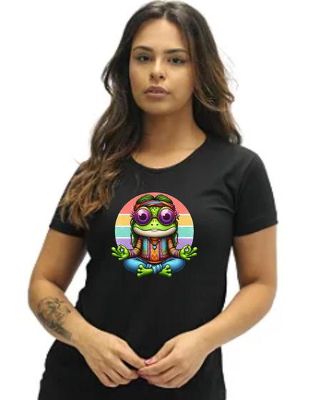 Imagem de Camisa Camiseta Preta Sapo Hippie Arco Irís Meditação Ioga