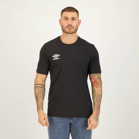 Imagem de Camisa Umbro Essential Preta e Branca