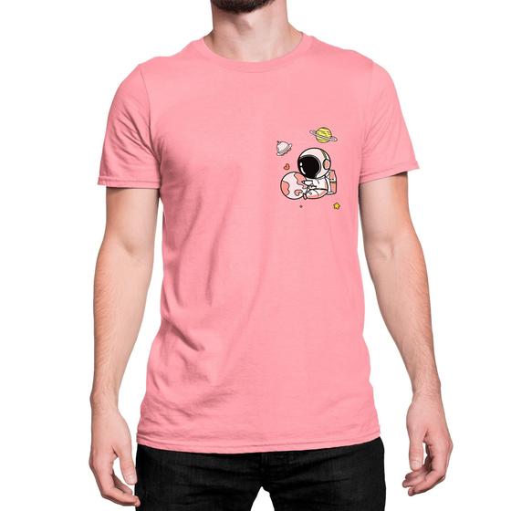 Imagem de Camiseta Algodão Astronauta Segurando Estrela Órbita Planeta