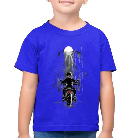 Imagem de Camiseta Algodão Infantil Motociclista na floresta - Foca na Moda