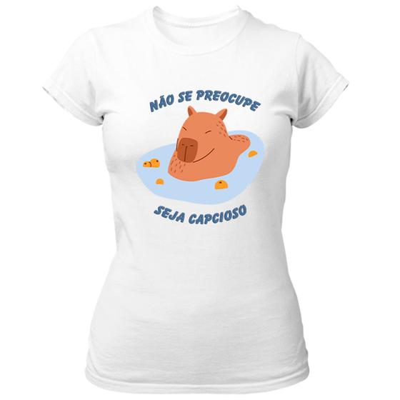 Imagem de Camiseta Baby Look Capivara de boas na lagoa