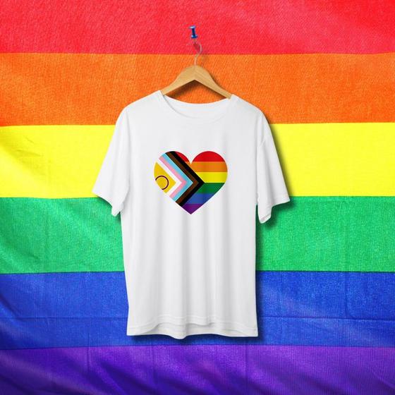 Imagem de Camiseta Coração Bandeira - ORGULHO - LGBT