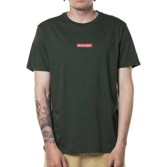 Imagem de Camiseta DC Shoes Tape DC Shoeco SM24 Masculina Verde Escuro