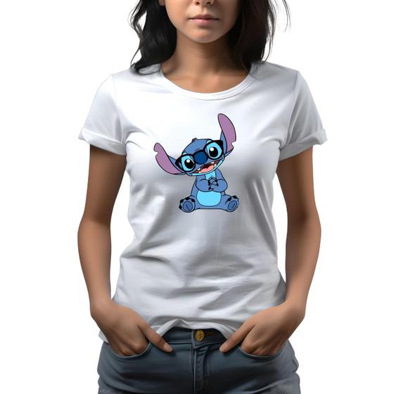 Imagem de Camiseta Feminina Branca Lilo & Stitch Fofo com Óculos Nerd 