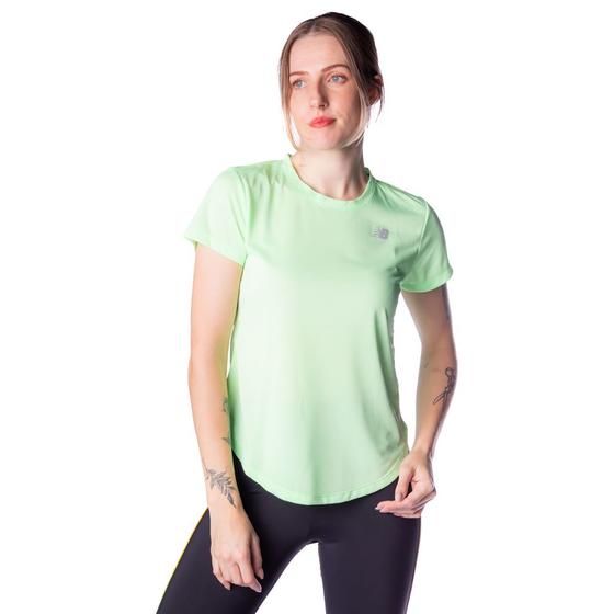 Imagem de Camiseta Feminina New Balance Accelerate Verde Claro