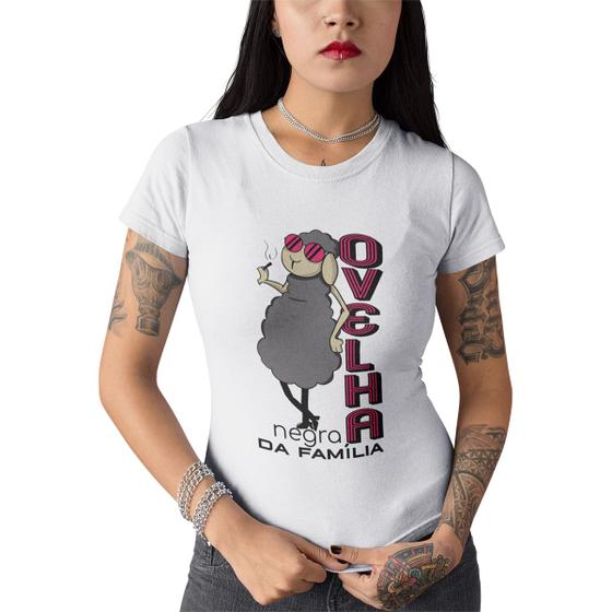 Imagem de Camiseta Feminina Ovelha Negra Da Família