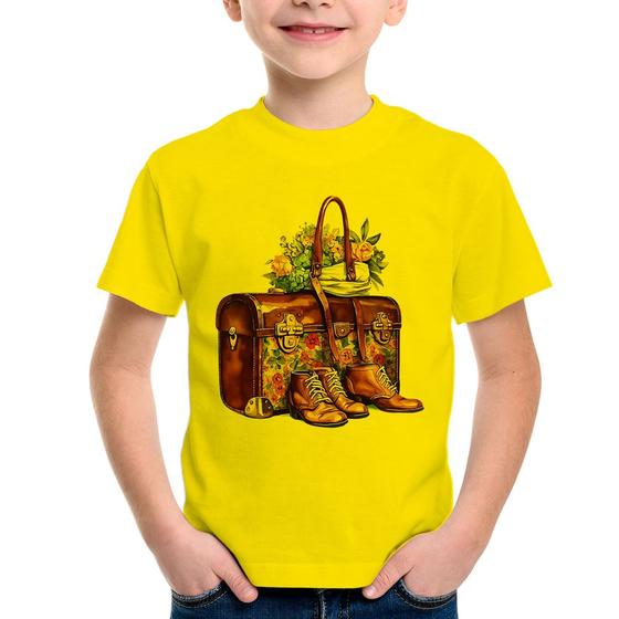 Imagem de Camiseta Infantil Mala e Botas Retrô Flores - Foca na Moda