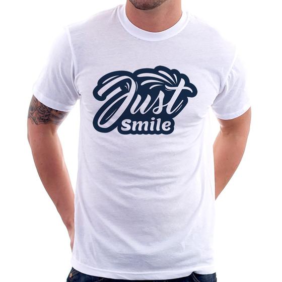 Imagem de Camiseta Just Smile - Foca na Moda