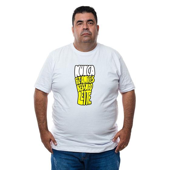 Imagem de Camiseta Masculina Algodao Plus Size Nunca Fiz Amigos Bebendo Leite Com Abridor De Garrafa