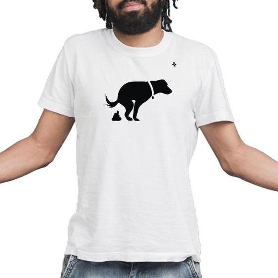 Imagem de Camiseta masculina cachorro cagando