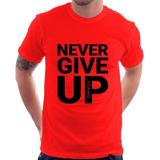 Imagem de Camiseta Never give up - Foca na Moda