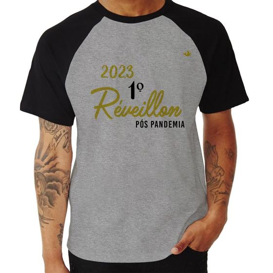 Imagem de Camiseta Raglan 2023 1º Réveillon Pós Pandemia - Foca na Moda