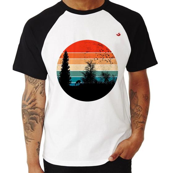 Imagem de Camiseta Raglan Floresta Vintage Sunset - Foca na Moda
