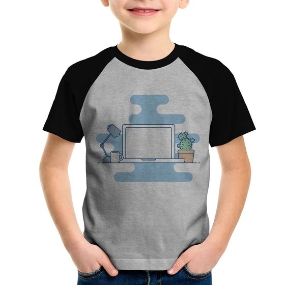 Imagem de Camiseta Raglan Infantil Laptop - Foca na Moda