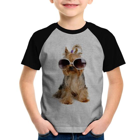 Imagem de Camiseta Raglan Infantil Yorkshire de Óculos - Foca na Moda