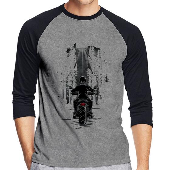 Imagem de Camiseta Raglan Motociclista na floresta Manga 3/4 - Foca na Moda