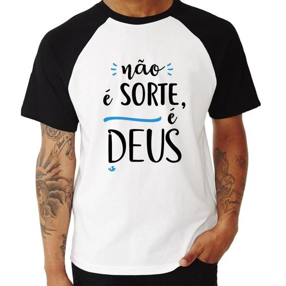 Imagem de Camiseta Raglan Não é sorte, é Deus - Foca na Moda