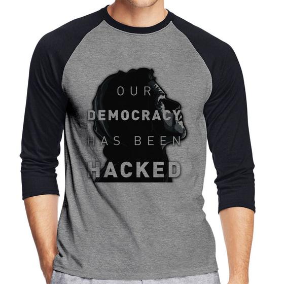 Imagem de Camiseta Raglan Our Democracy Has Been Hacked Manga 3/4 - Foca na Moda