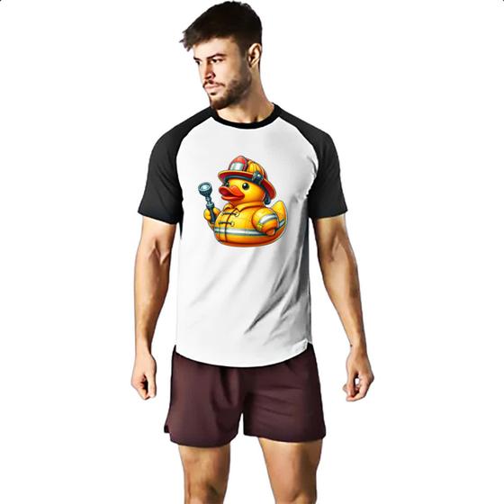 Imagem de Camiseta Raglan Patinho de borracha Bombeiro