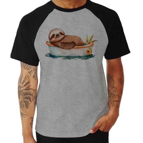 Imagem de Camiseta Raglan Ursinho Panda Relaxando Na Piscina - Foca na Moda