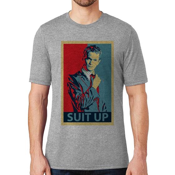 Imagem de Camiseta Suit Up Barney Stinson - Foca na Moda