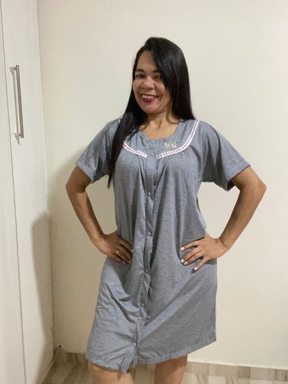 Imagem de camisola aberta lisa com botões detalhe de flores - Plus Size - Ref.036