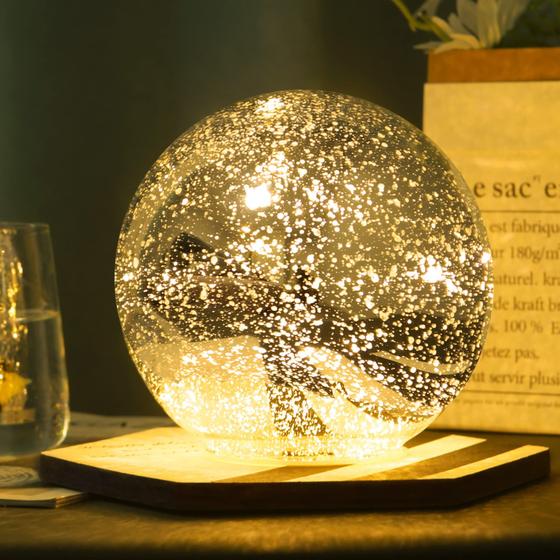 Imagem de Candeeiro de mesa de esfera de vidro de mercúrio iluminado, esfera de vidro prateada sem fio, bola de decoração de Natal, globo de luz LED, luz noturna moderna de vidro esférica operada por bateria para decoração de interiores de quartos domésticos, pequena