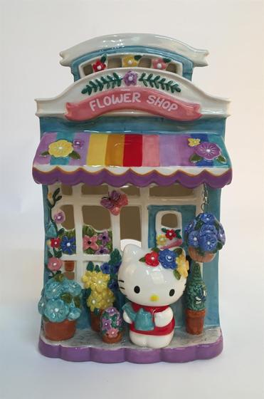 Imagem de Candle House Blue Sky Clayworks Hello Kitty Floral Garden