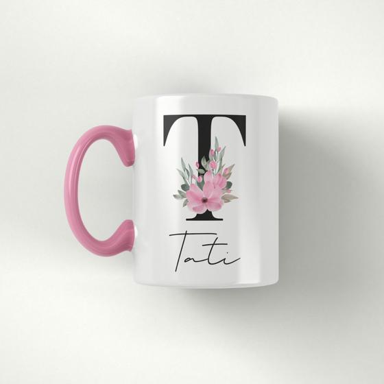 Imagem de Caneca com alça e interior rosa nome Tati