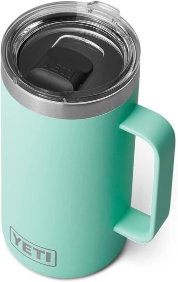 Imagem de Caneca YETI Rambler 700ml de espuma de mar de aço inoxidável isolada a vácuo