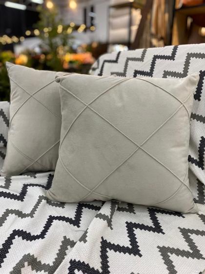 Imagem de Capa Almofada Suede Drapeada Macia- Decorativa 45x45 - Creme 