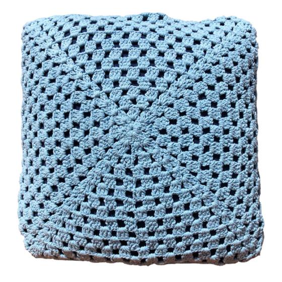 Imagem de Capa de almofada manual de crochê Atelier Bizica - tons de azul