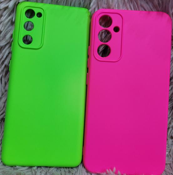 Imagem de Capinha de silicone aveludada neon