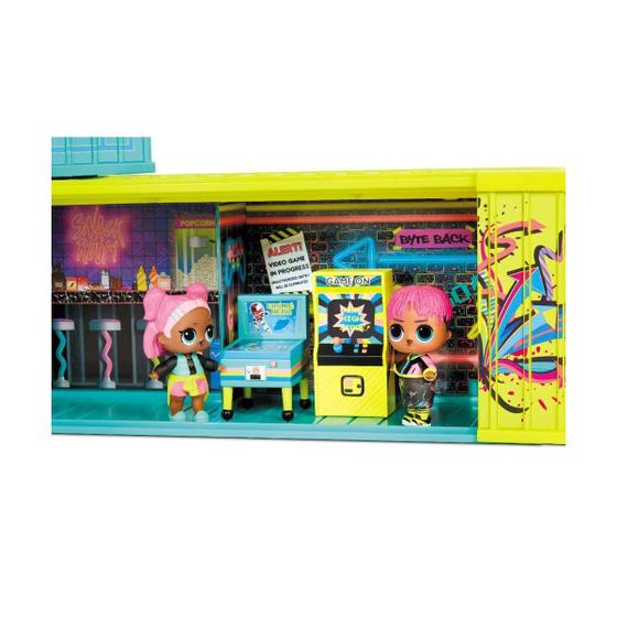Casa Containers Lol Surprise Clubhouse com 2 Bonecos e 40 Surpresas ...