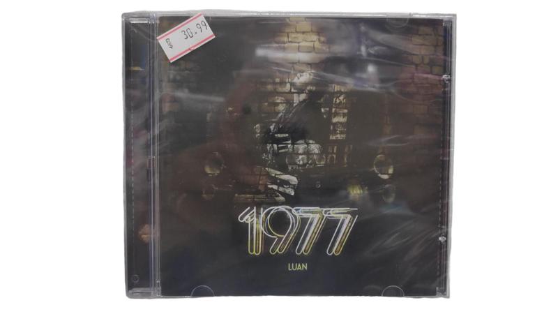 Imagem de cd luan santana*/ 1977