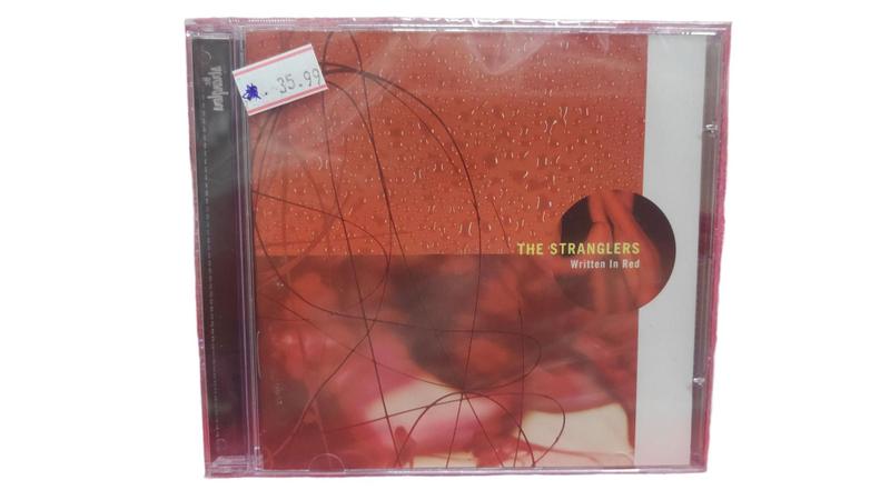 Imagem de cd the stranglers*/ written in red