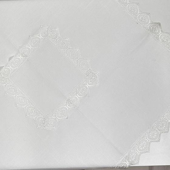 Imagem de Centro de Mesa Jolitex Quadrada em Renda 85 X 85cm