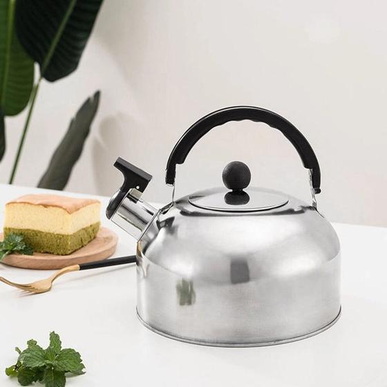 Chaleira Em Aço Inox Com Tampa E Apito 2 Litros Café Menor preço em Chaleira Em Aço Inox Com Tampa E Apito 2 Litros Café