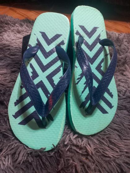 Imagem de Chinelo com estampa geometrico