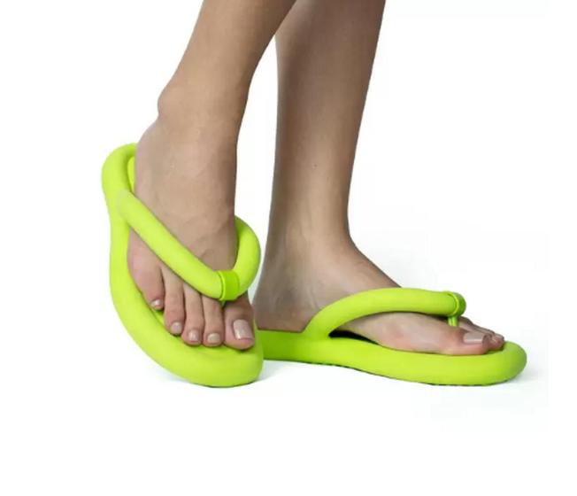 Imagem de Chinelo Feminino Flip Flop Macio Confortável Tendência Chinelo Núvem Diversas cores disponíveis