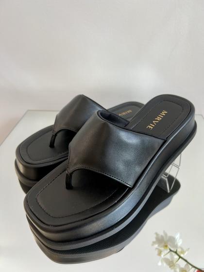 Imagem de Chinelo Feminino preto flatform confort