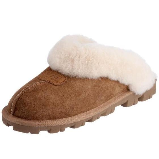 Imagem de Chinelo Feminino UGG Coquette em Pele de Carneiro Marrom - Tamanho 05